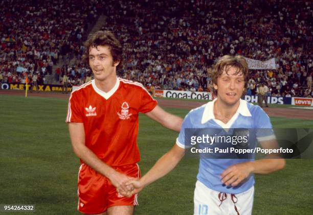 Trevor Francis of Nottingham Forest shakes hands with Tore Cervin of Malmö FF after the European Cup Final at the Olympic Stadium on May 30, 1979 in...