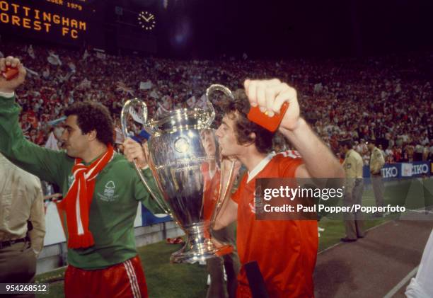 Peter Shilton and Trevor Francis of Nottingham Forest celebrate with the trophy after the European Cup Final between Nottingham Forest and Malmö FF...