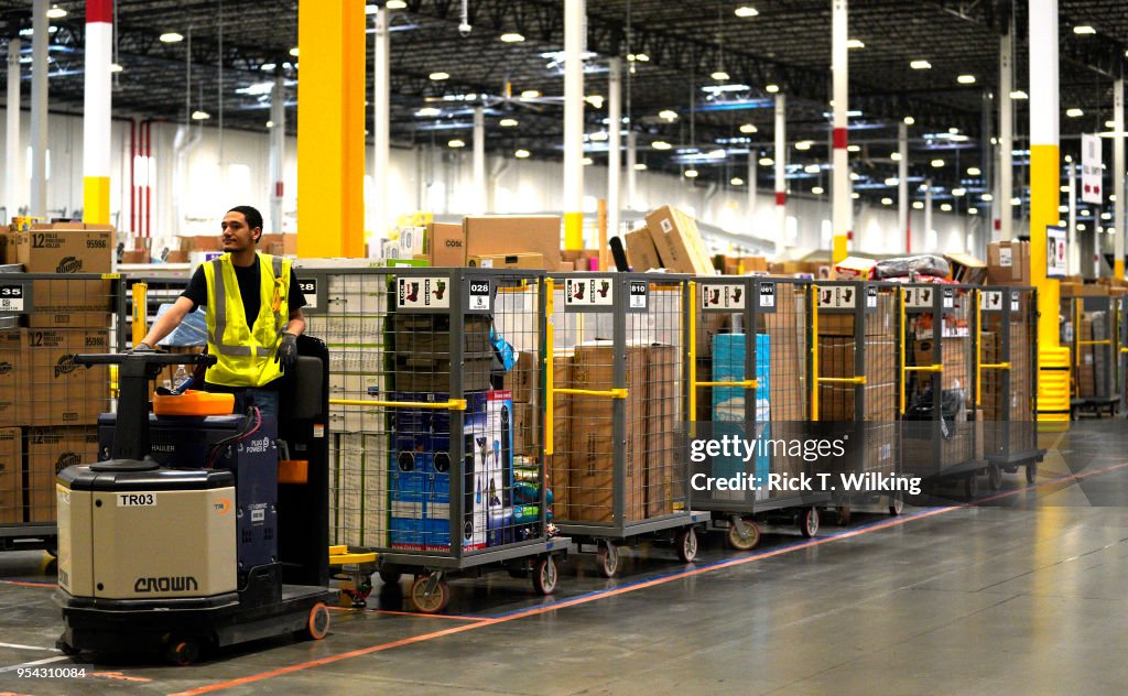 Amazon Opens New Fulfillment Center In Aurora, Colorado