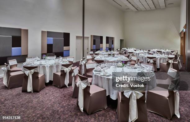 banqueting hall in the hotel complex in moscow - gala dinner stock-fotos und bilder