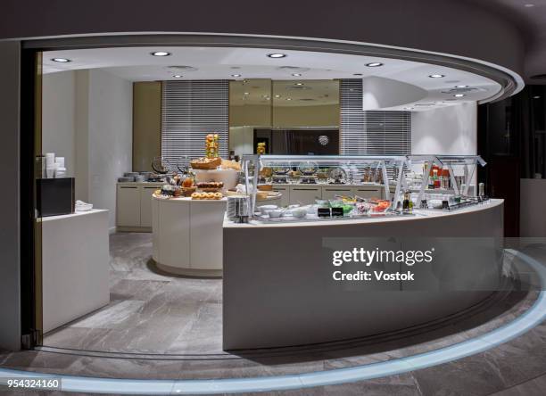 breakfast buffet in hotel in moscow - all inclusive holiday stock-fotos und bilder