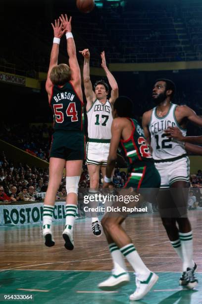 John Havlicek of the Boston Celtics shoots the ball against the Milwaukee Bucks circa 1970 at the Boston Garden in Boston, Massachusetts. NOTE TO...