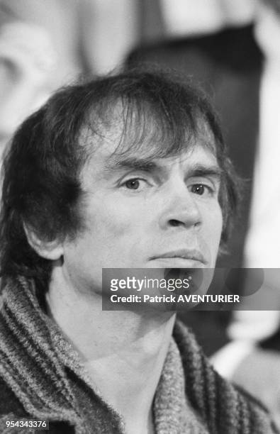 Rudolf Noureev sur le plateau de l'émission 'L'heure de vérité' sur TF1 à Paris le 3 juin 1985, France.