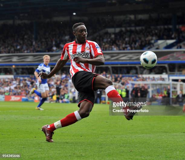Danny Welbeck of Sunderland in action during the Barclays Premier League match between Birmingham City and Sunderland at St Andrew's on April 16,...