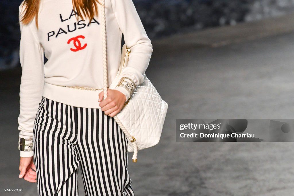 Chanel Cruise 2018/2019 Collection : Runway