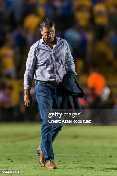 Dante Siboldi, coach of Santos, leaves the field at the end of the quarter finals first leg match between Tigres UANL and Santos Laguna as part of...