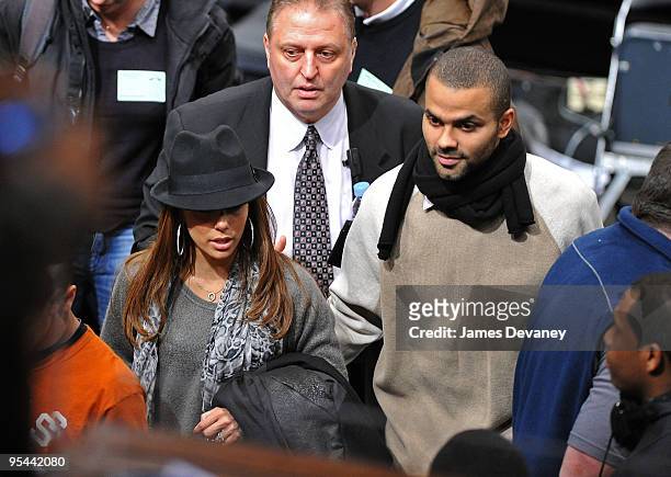 Eva Longoria Parker and Tony Parker leave Madison Square Garden after the San Antonio Spurs vs New York Knicks game on December 27, 2009 in New York...