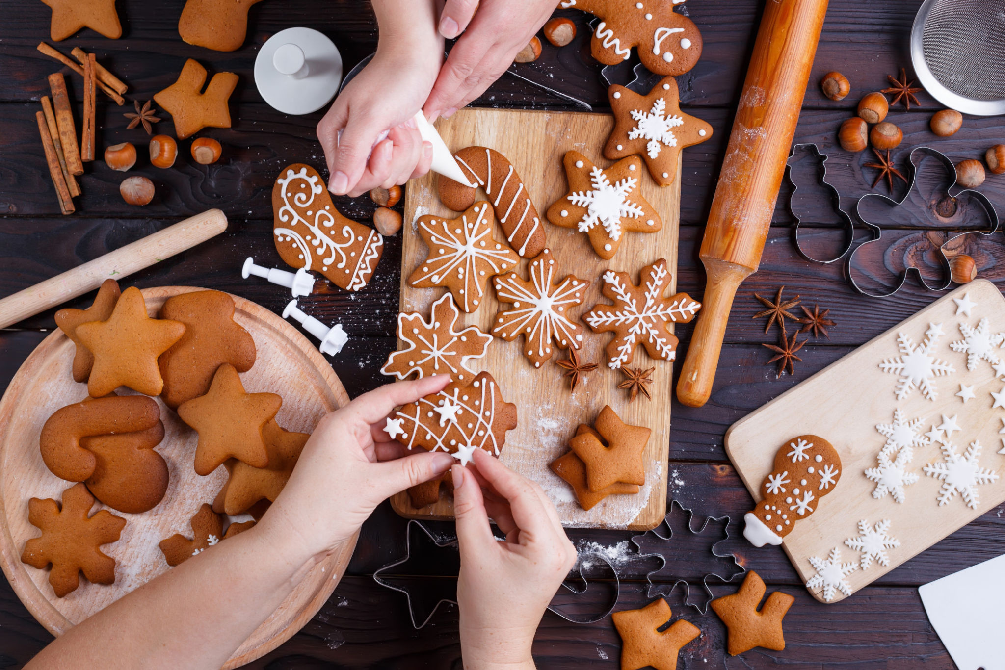 dessert decoration