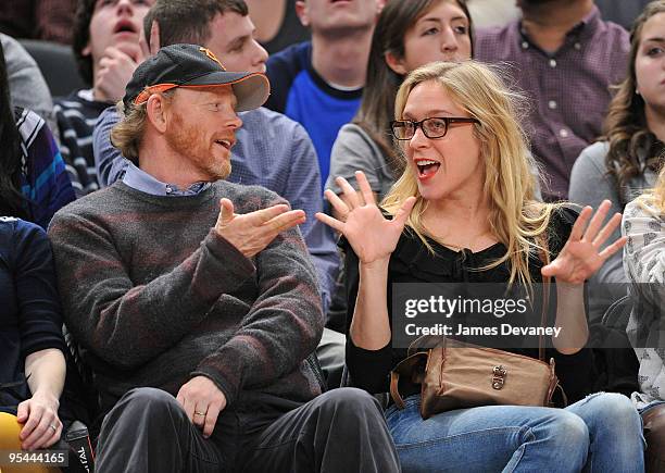 Ron Howard and Chloe Sevigny attend the San Antonio Spurs vs New York Knicks game at Madison Square Garden on December 27, 2009 in New York City.