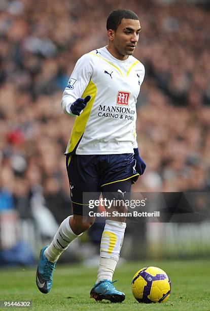 Aaron Lennon of Tottenham Hotspur runs with the ball during the Barclays Premier League match between Tottenham Hotspur and West Ham United at White...