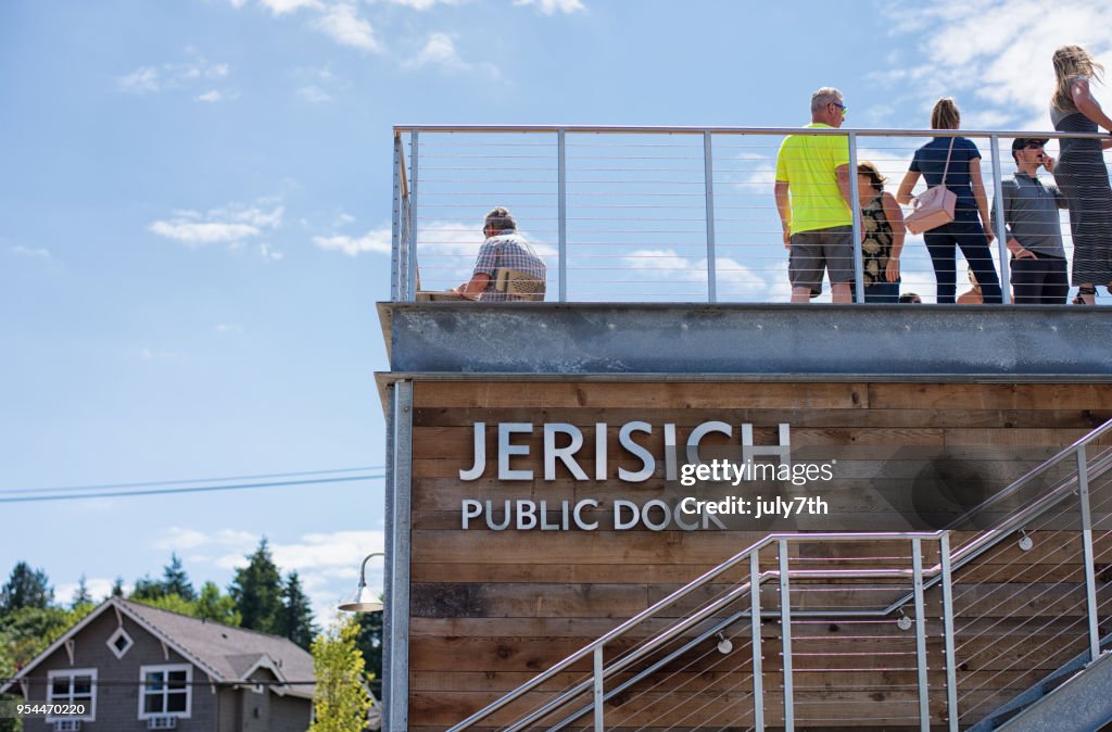 ギグ ハーバーに Jerisich 一般ドック