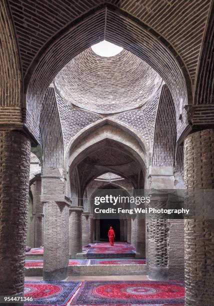 jameh mosque (friday mosque), isfahan, iran - masjid jami isfahan iran stockfoto's en -beelden