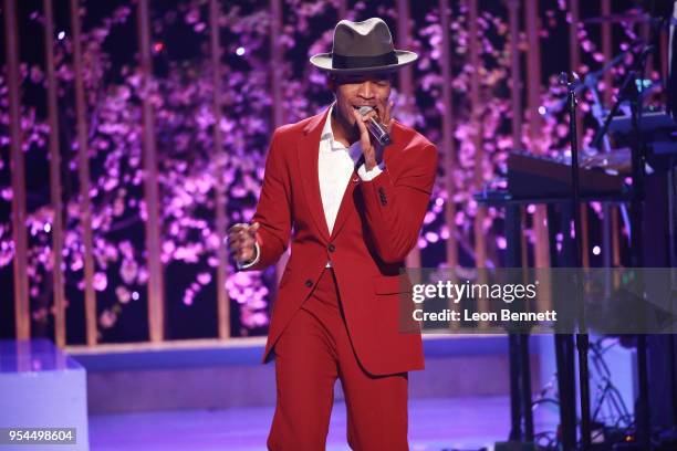 Music artist Ne-Yo performs onstage during VH1's 3rd Annual "Dear Mama: A Love Letter To Moms" - Inside Show at The Theatre at Ace Hotel on May 3,...