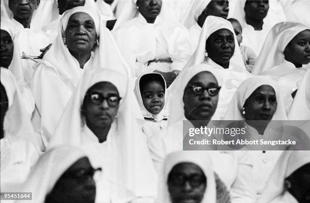 Islam Member Nation Of Islam Saviour Photos and Premium High Res Pictures - Getty Images