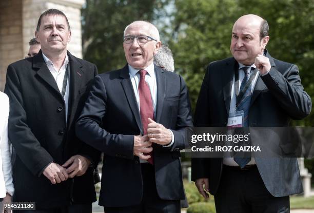 Basque's political party Sortu spokesperson Arnaldo Otegi , Bayonne's mayor Jean-Rene Etchegaray and Spain's Basque region president Andoni Ortuzar...