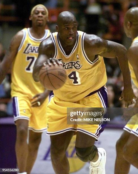 Shaq Rim Break 710 Mike Shaq Stock Photos, High-Res Pictures, and Images - Getty Images