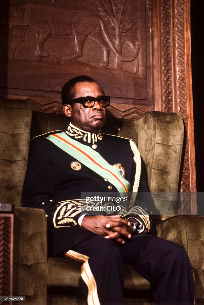 Le Pr sident Za rois Mobutu Sese Seko Lors De La Prestation De Son le-pr-sident-za-rois-mobutu-sese-seko-lors-de-la-prestation-de-son