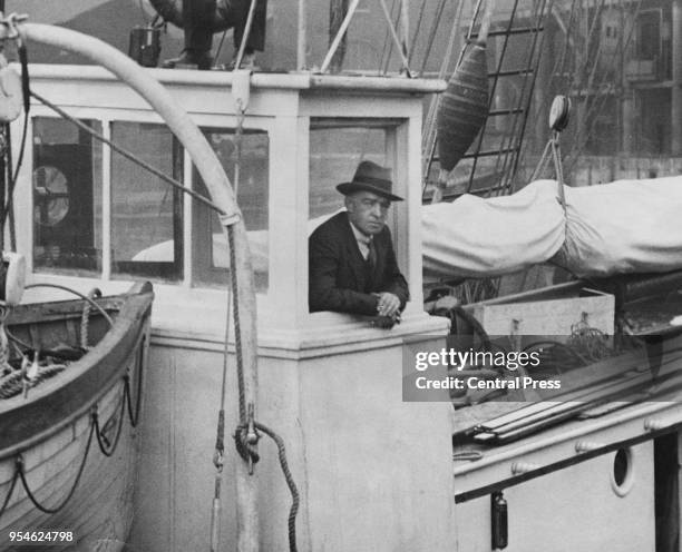 British polar explorer Sir Ernest Shackleton leaves London on the converted Norwegian sealer 'Quest' on his final voyage to the Antarctic with the...