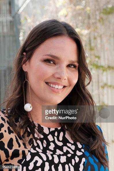 Model Candice Huffine attends Glamour beauty summit photocall on May ...