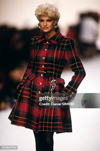 Défilé Oscar de la Renta, Prêt-à-Porter, Automne/Hiver 1991/92 Défilé Oscar de la Renta, Prêt-à-Porter, Automne/Hiver 1991/92