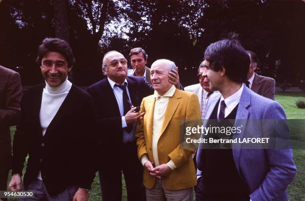Les réalisateurs Henri Verneuil, Michel Audiard et Edouard Molinaro lors du festival du film de Cognac en avril 1983, France.
