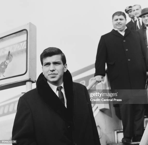 American singer Frank Sinatra Jr., the son of Frank Sinatra and Nancy Barbato, arrives at London Airport for a British tour, 18th January 1964.