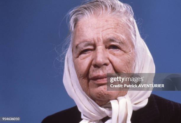 écrivain Marguerite Yourcenar, en novembre 1984 à Paris, France.