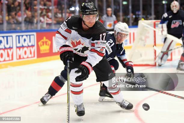 Jaden Schwartz of Team Canada and Dylan Larkin of Team USA during the World Championship game between USA and Canada at Jyske Bank Boxen Arena on May...