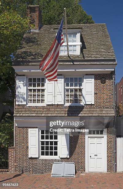 betsy ross home - betsy ross flag stockfoto's en -beelden