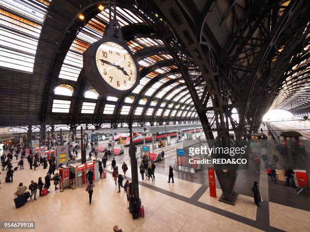 Stazione Centrale, Central railway station, Milan, Lombardy, Italy, Europe.