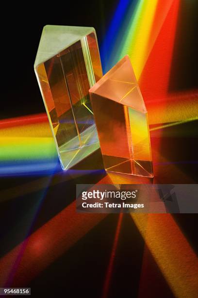 prism rainbow - 三角錐 ストックフォトと画像