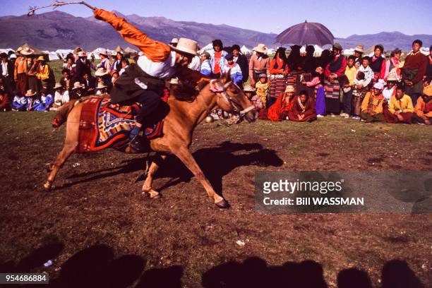 La fête du cheval dans le Kham, au Tibet, dans le Xian de Litang, en septembre 1992, Chine.