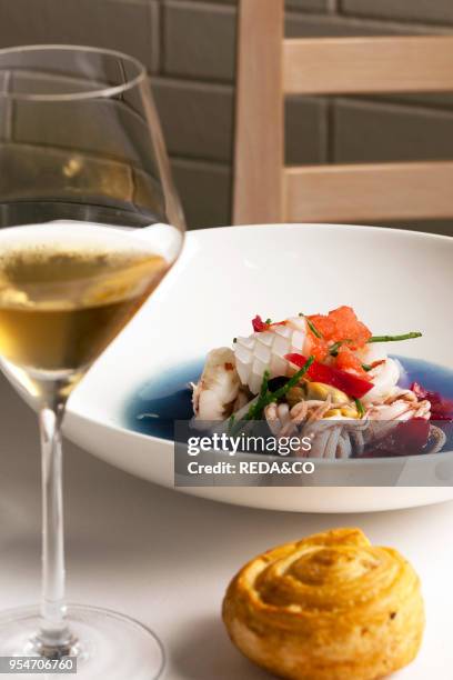 Mare blu, sea salad with grapefruit granita, onion raspberry and red cabbage water, Viviana Varese chef, Ristorante Alice restaurant, Milan,...