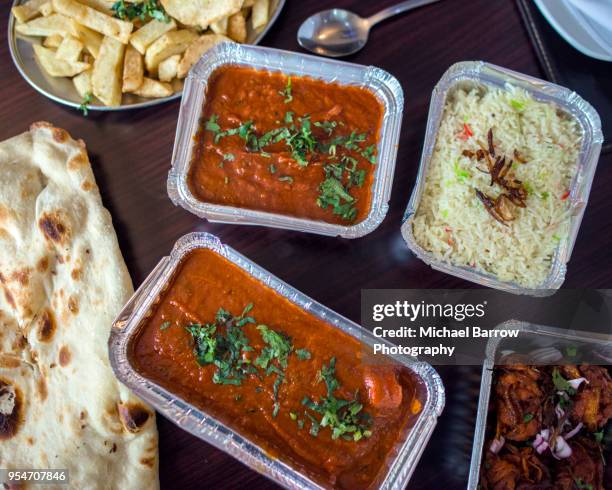 curry indian takeaway - take out food foto e immagini stock