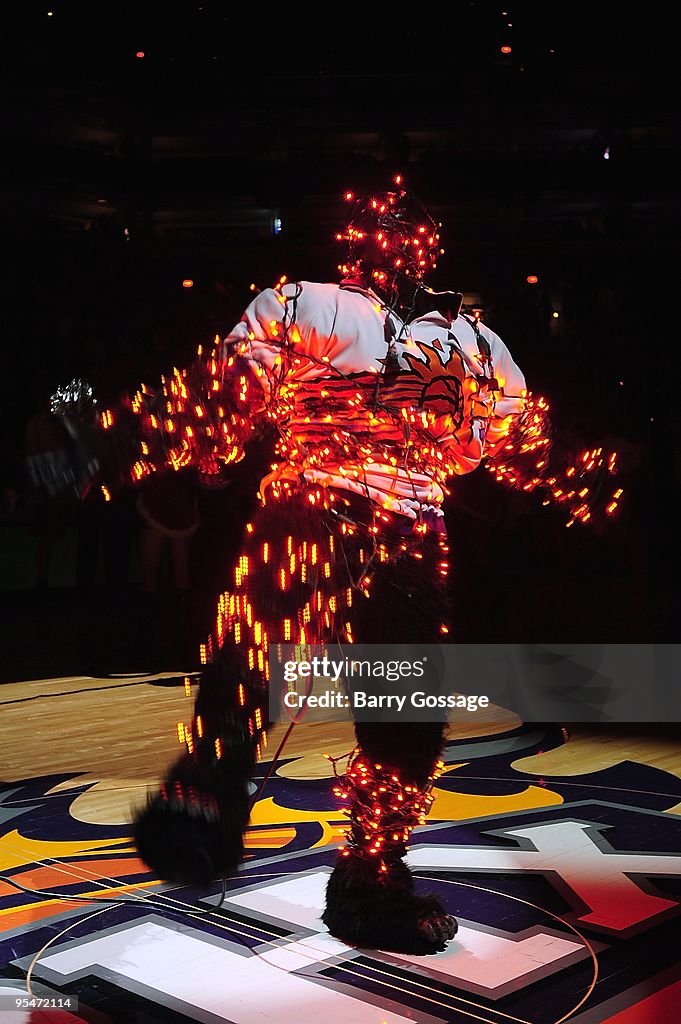 Los Angeles Clippers v Phoenix Suns