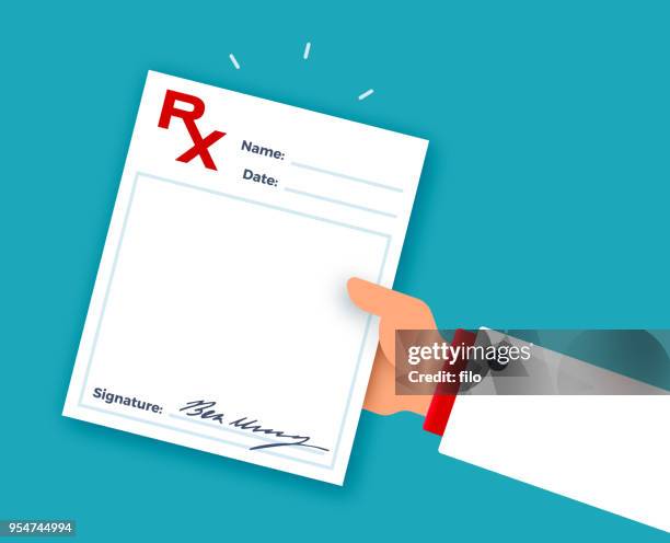 illustrazioni stock, clip art, cartoni animati e icone di tendenza di medico che dà prescrizione medica - note pad