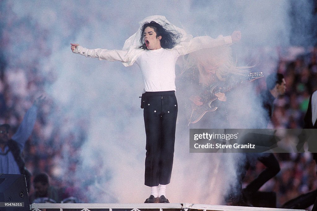 Michael Jackson At The Superbowl