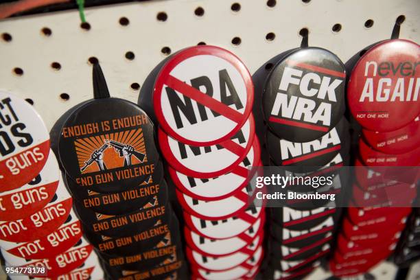 Buttons Protest Rally 1,193 National Button Society Stock Photos, High-Res Pictures, and ...