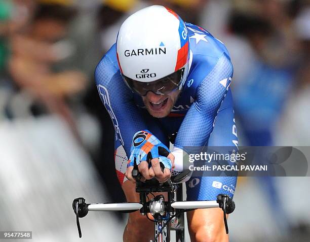 Cycling team Garmin-Slipstream 's David Zabriskie of the United States sprints on July 23, 2009 at the end of the 40,5 km individual time-trial and...