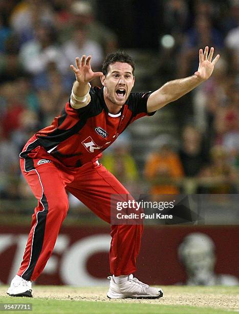 Shaun Tait of the Redbacks appeals for the wicket of Adam Voges of the Warriors during the Twenty20 Big Bash match between the West Australian...