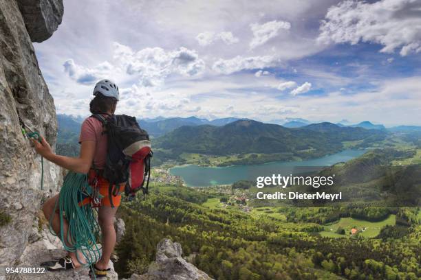 wanderer, die suche von schober berg bis fuschlsee fuschlsee - fuschlsee stock-fotos und bilder