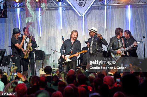 Kid Rock, Travis Tritt, Bobby Brown, Mary Wilson, and Richie Sambora performs during the 2018 Barnstable Brown Kentucky Derby Eve Gala on May 4, 2018...