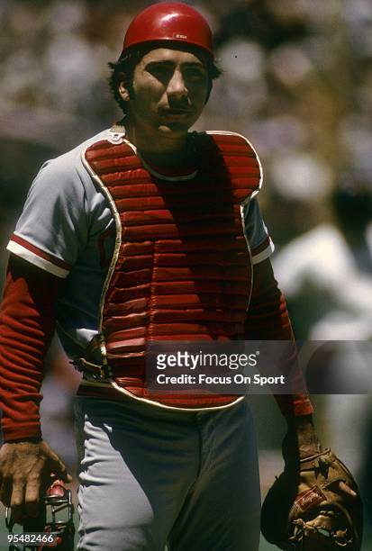 Catcher Johnny Bench of the Cincinnati Reds with mask off standing at home plate during a MLB baseball game circa 1970's. Bench Played for the Reds...