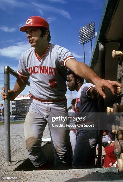 Catcher Johnny Bench of the Cincinnati Reds coming out of the dougout during a MLB baseball game circa 1970's. Bench Played for the Reds from 1967-83.