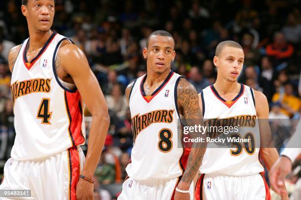 Monta Ellis of the Golden State Warriors looks up court during the game against the Washington Wizards on December 18, 2009 at Oracle Arena in...