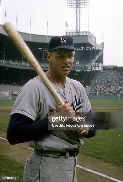 First Baseman Frank Howard of the Los Angeles Dodgers poses for this photo before a Major League Baseball game circa mid 1960's. Howard played for...