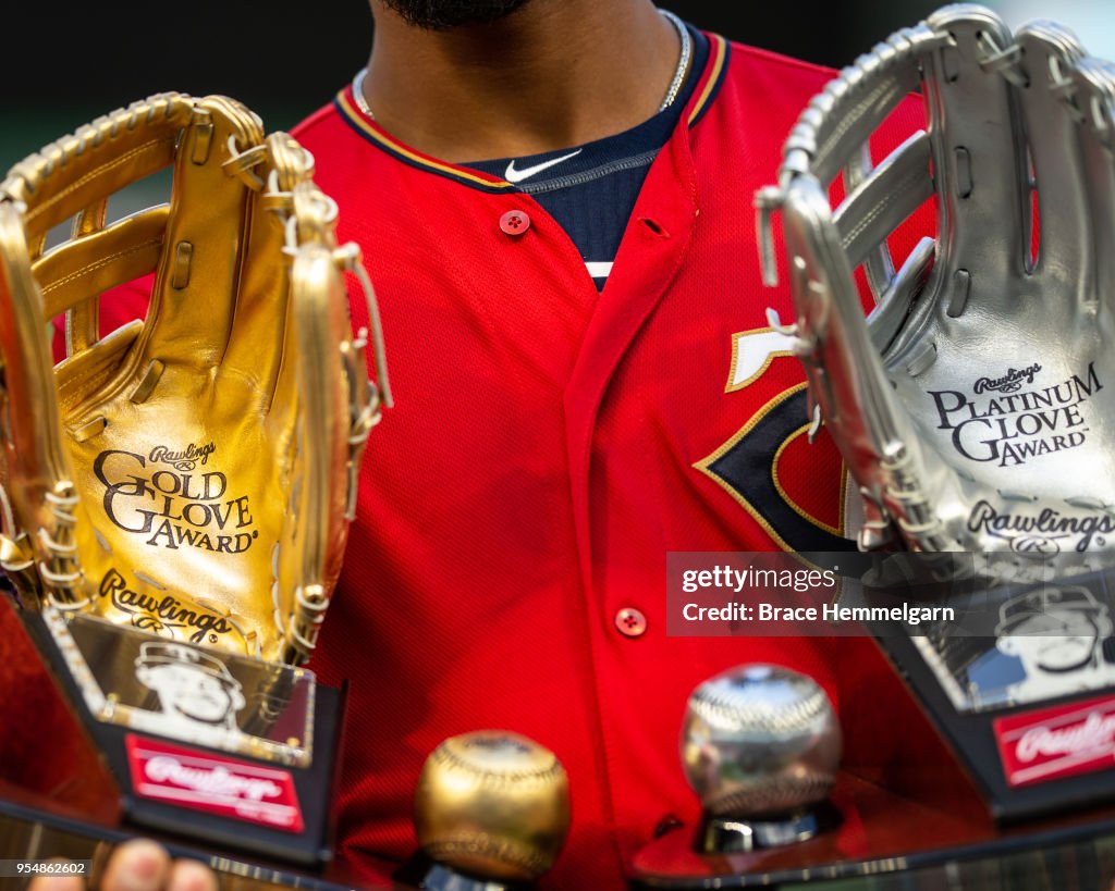 Cincinnati Reds v Minnesota Twins