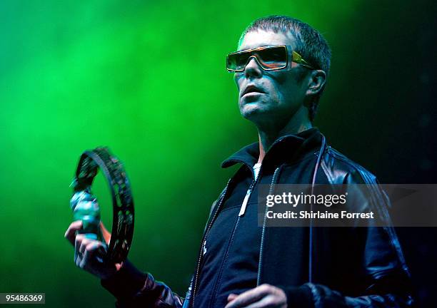 Ian Brown performs at MEN Arena on December 19, 2009 in Manchester, England.