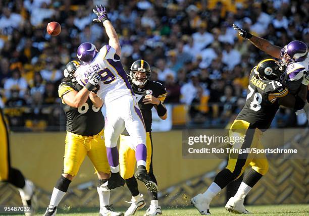 Ben Roethlisberger of the Pittsburgh Steelers passes as Jared Allen of the Minnesota Vikings attempts to block the pass at Heinz Field on October 25,...