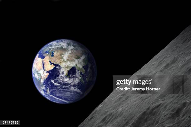earth from moon - natuurlijke maan stockfoto's en -beelden